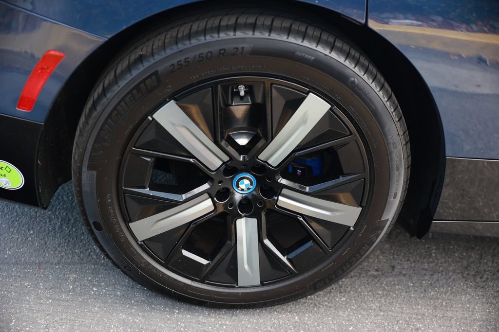Used 2023 BMW iX M60 w/ Executive Package AWD/4WD image 9