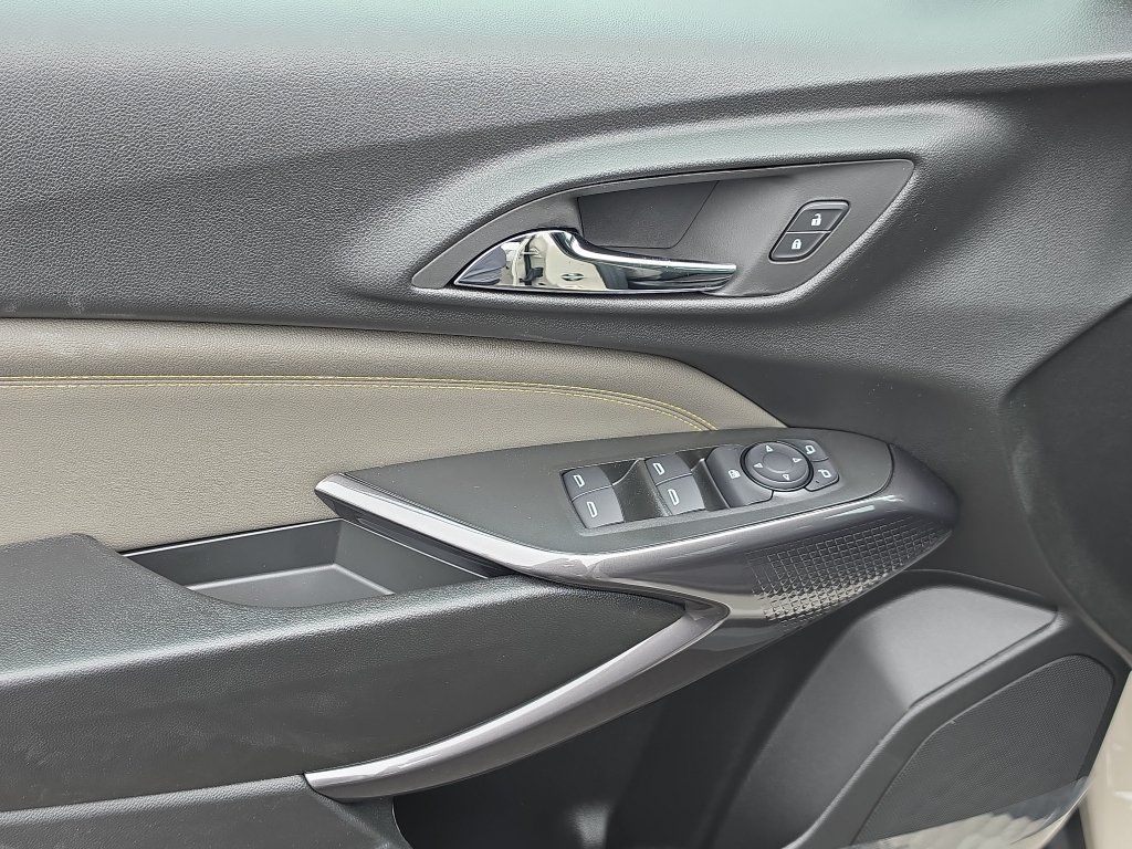 New 2026 Chevrolet Trax ACTIV w/ Driver Confidence Package FWD image 12