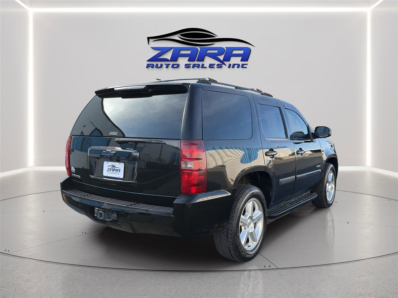 Used 2007 Chevrolet Tahoe LTZ w/ LTZ Preferred Equipment Group AWD/4WD image 7