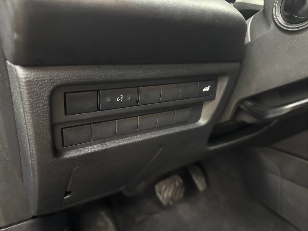 Used 2024 Mitsubishi Outlander SE image 41