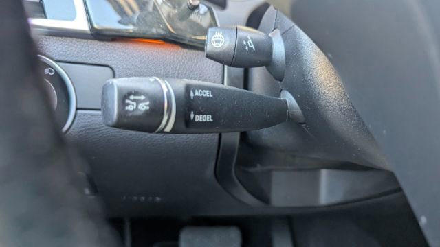 Used 2017 Mercedes-Benz GLS 550 4MATIC image 30