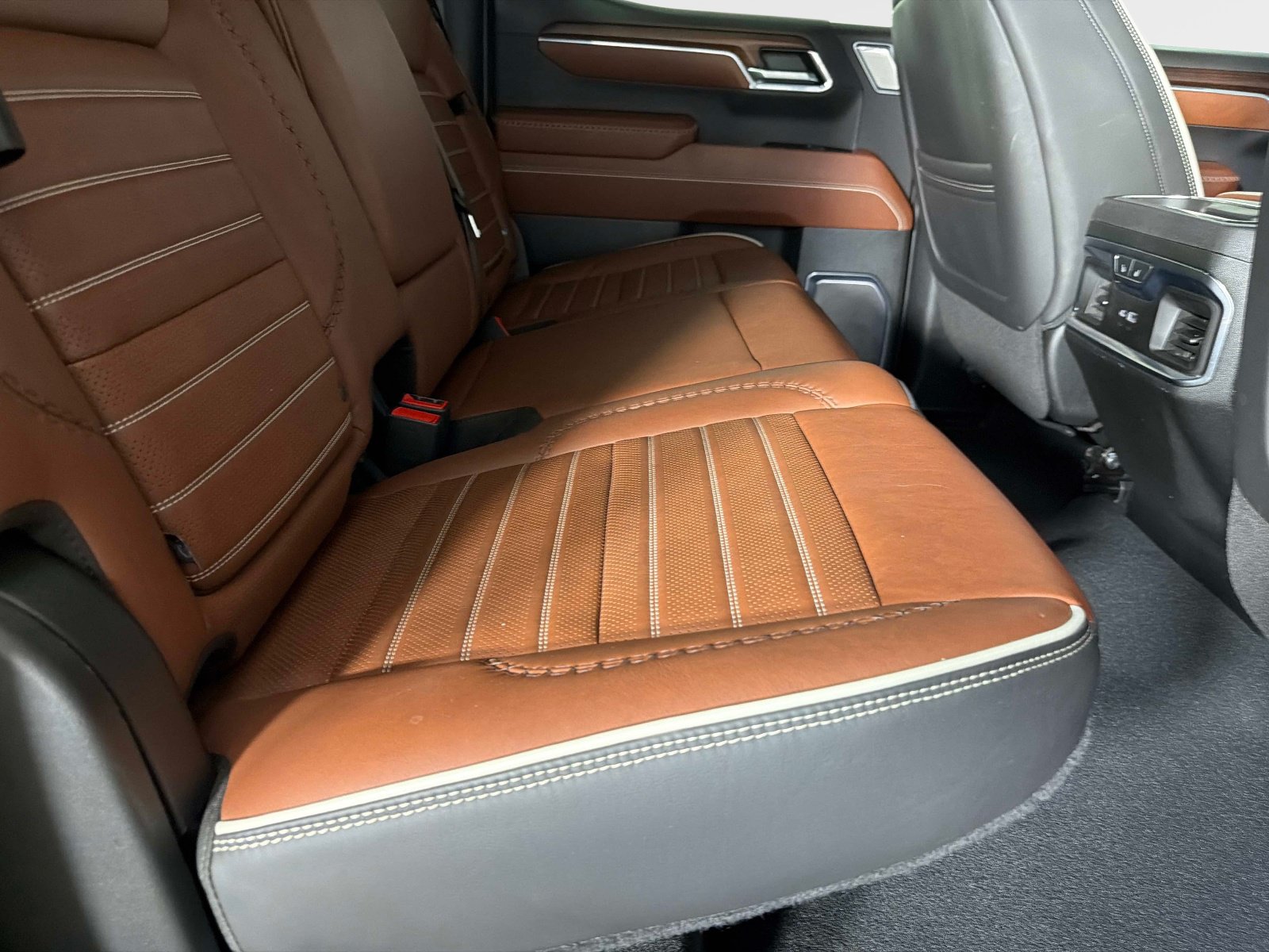 Used 2024 GMC Sierra 1500 Denali Ultimate AWD/4WD image 28