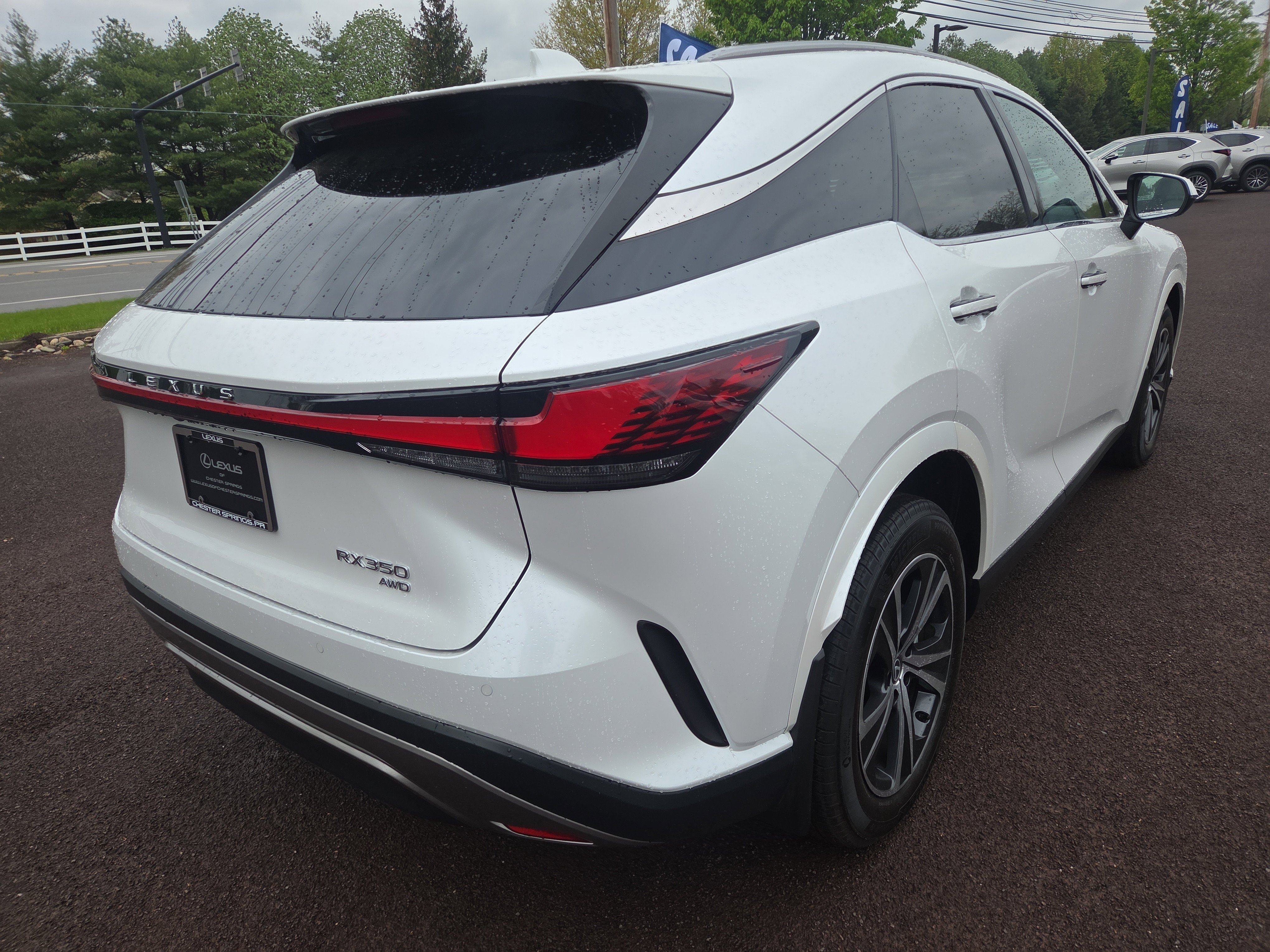 Used 2023 Lexus RX 350 Premium w/ Accessory Package AWD/4WD image 3