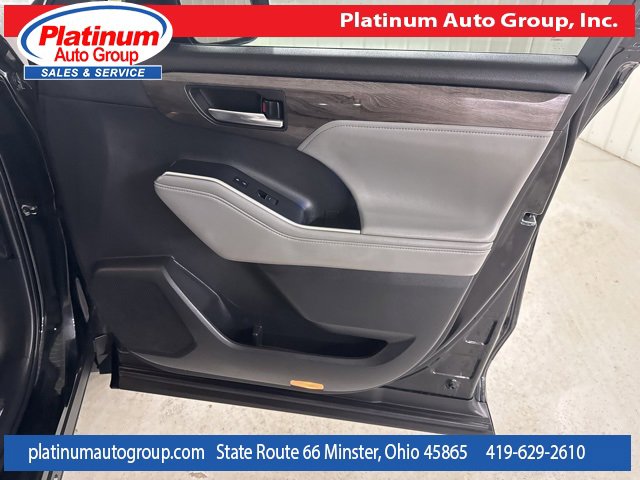 Used 2022 Toyota Highlander Platinum image 42