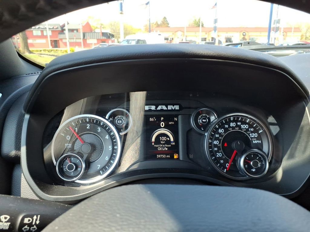 Used 2022 RAM 1500 Big Horn AWD/4WD image 18