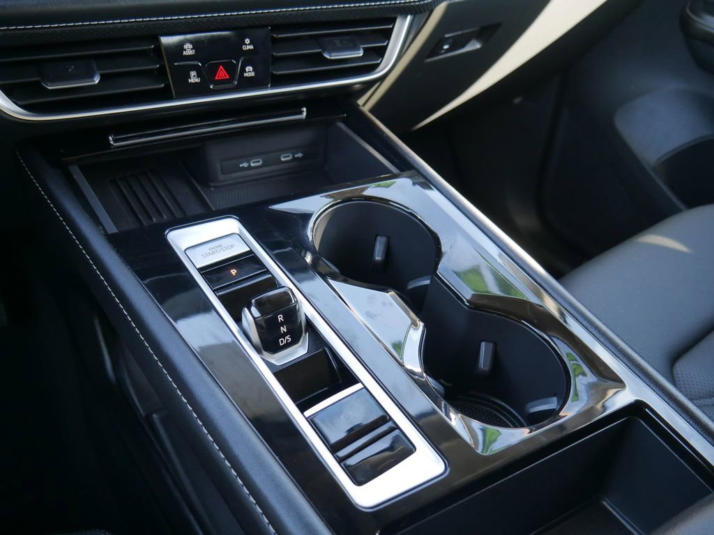 Used 2025 Volkswagen Atlas SE image 29