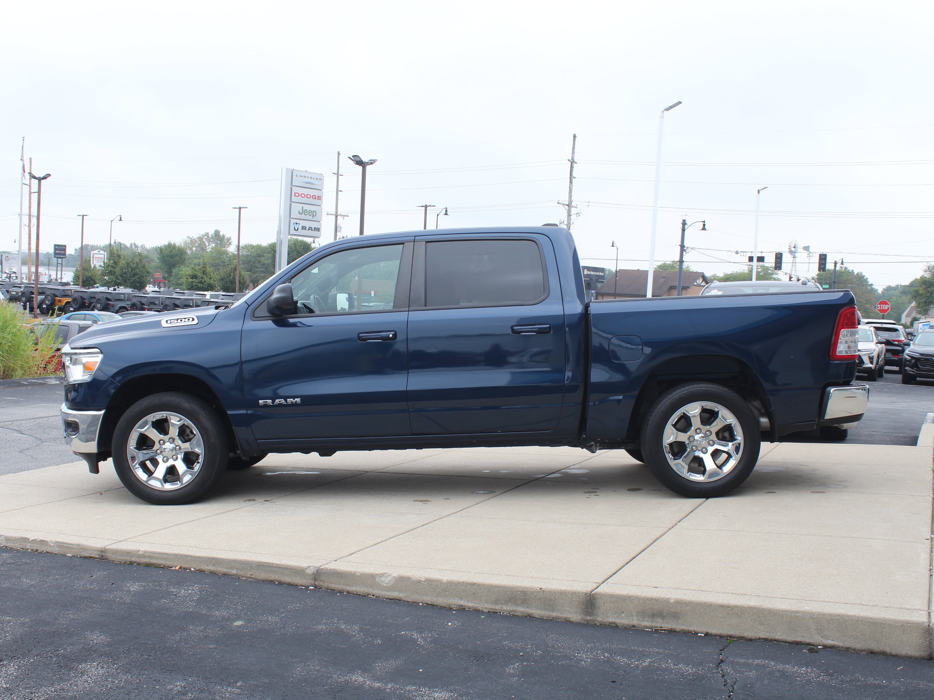 Used 2022 RAM 1500 Big Horn AWD/4WD image 9