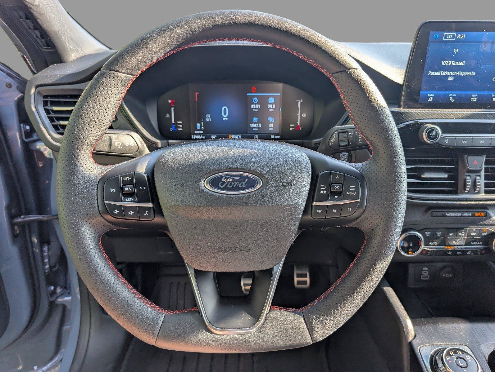 Used 2024 Ford Escape ST-Line w/ Cold Weather Package FWD image 28