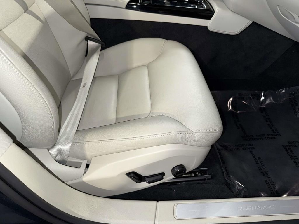 Used 2023 Volvo S60 T8 Plus w/ Climate Package AWD/4WD image 15