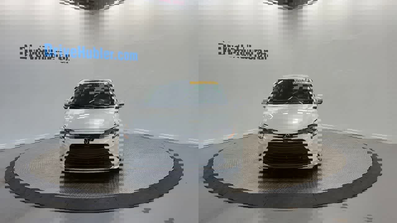 Used 2024 Toyota Corolla LE w/ LE Convenience Package image 6