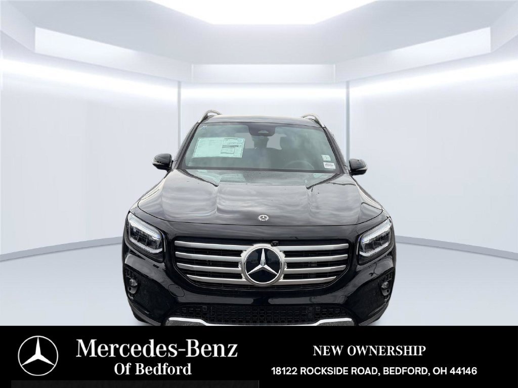 Used 2026 Mercedes-Benz GLB 250 4MATIC image 2