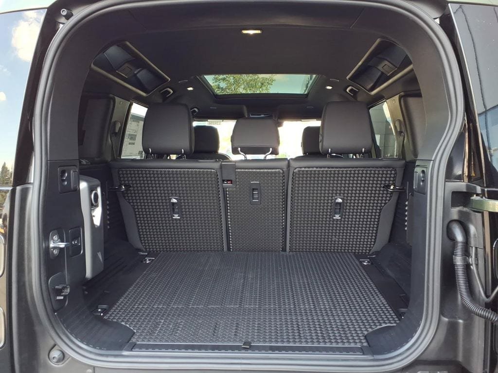 New 2026 Land Rover Defender 110 S AWD/4WD image 26
