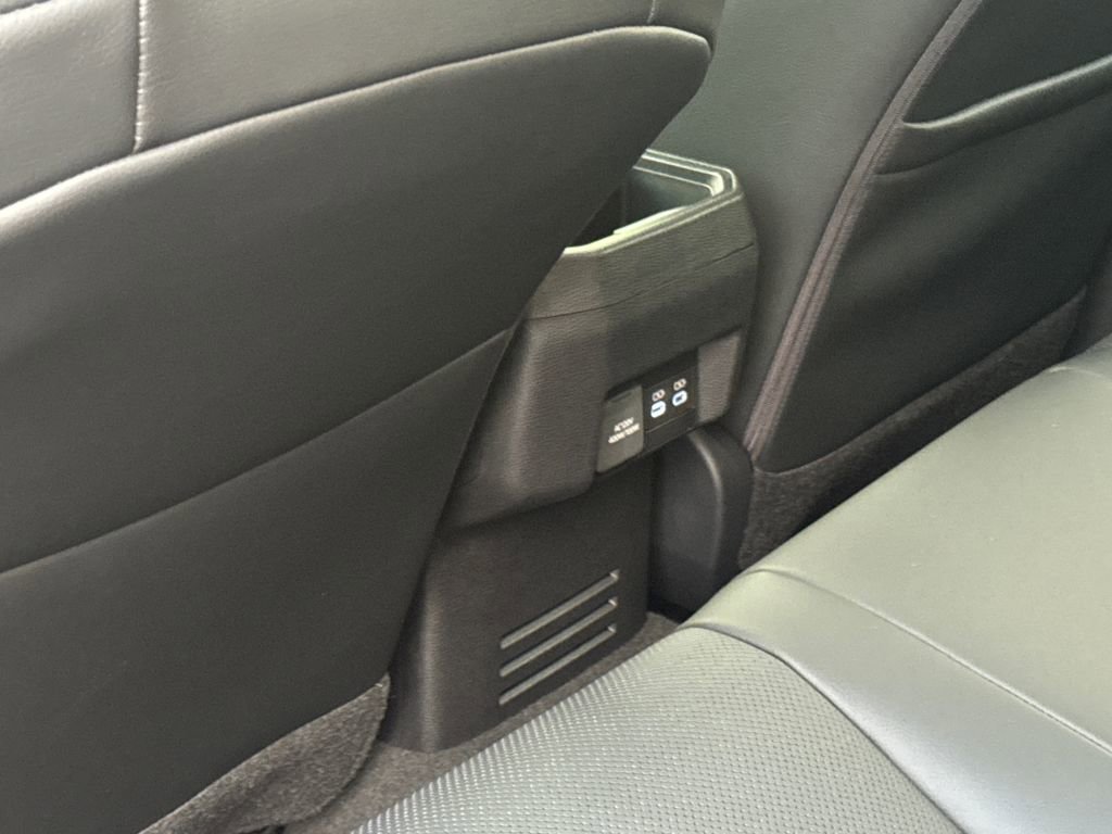 Used 2025 Toyota Tacoma Limited image 41