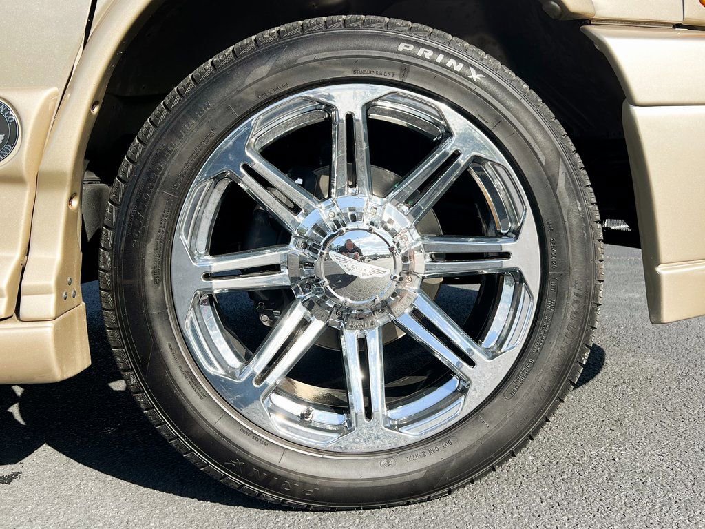 Used 2013 Chevrolet Express 2500 Extended image 15