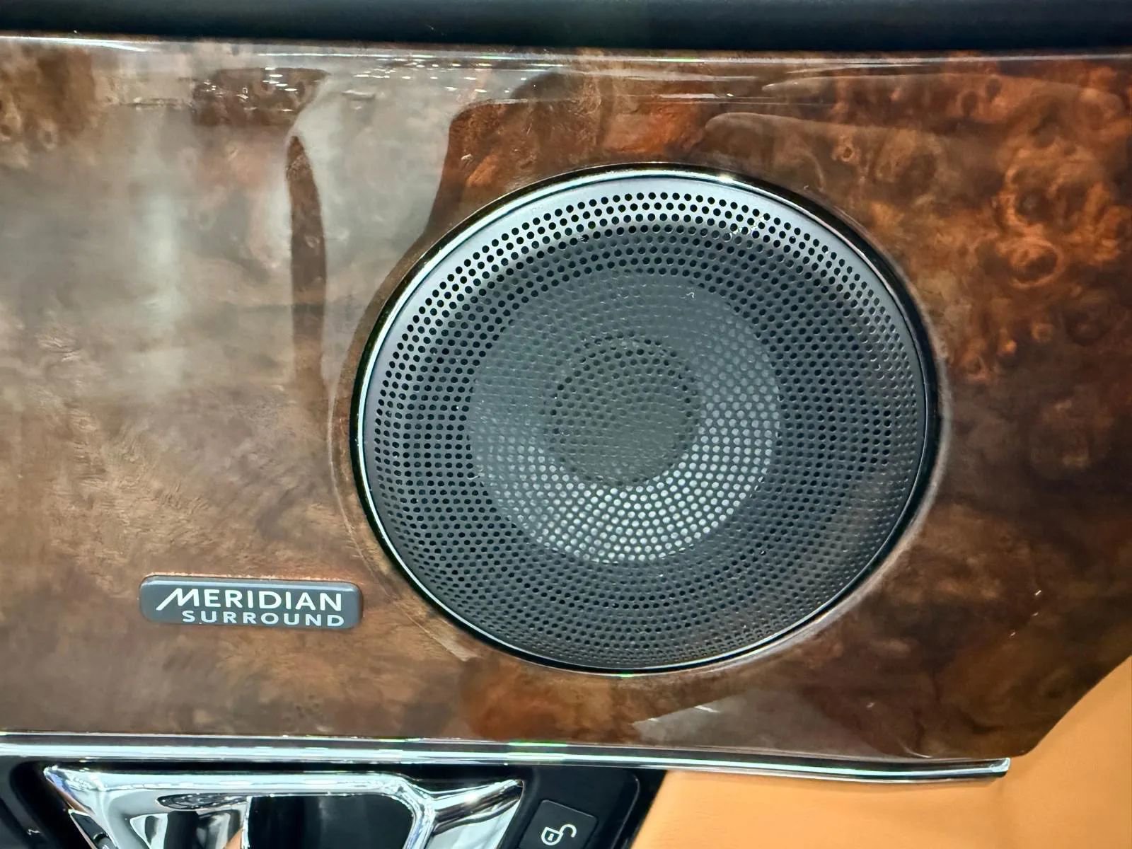 Used 2015 Jaguar XJ L Portfolio image 36