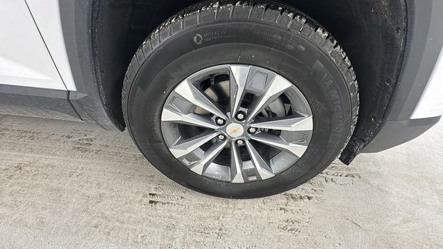 Used 2025 Chevrolet Equinox LT AWD/4WD image 9