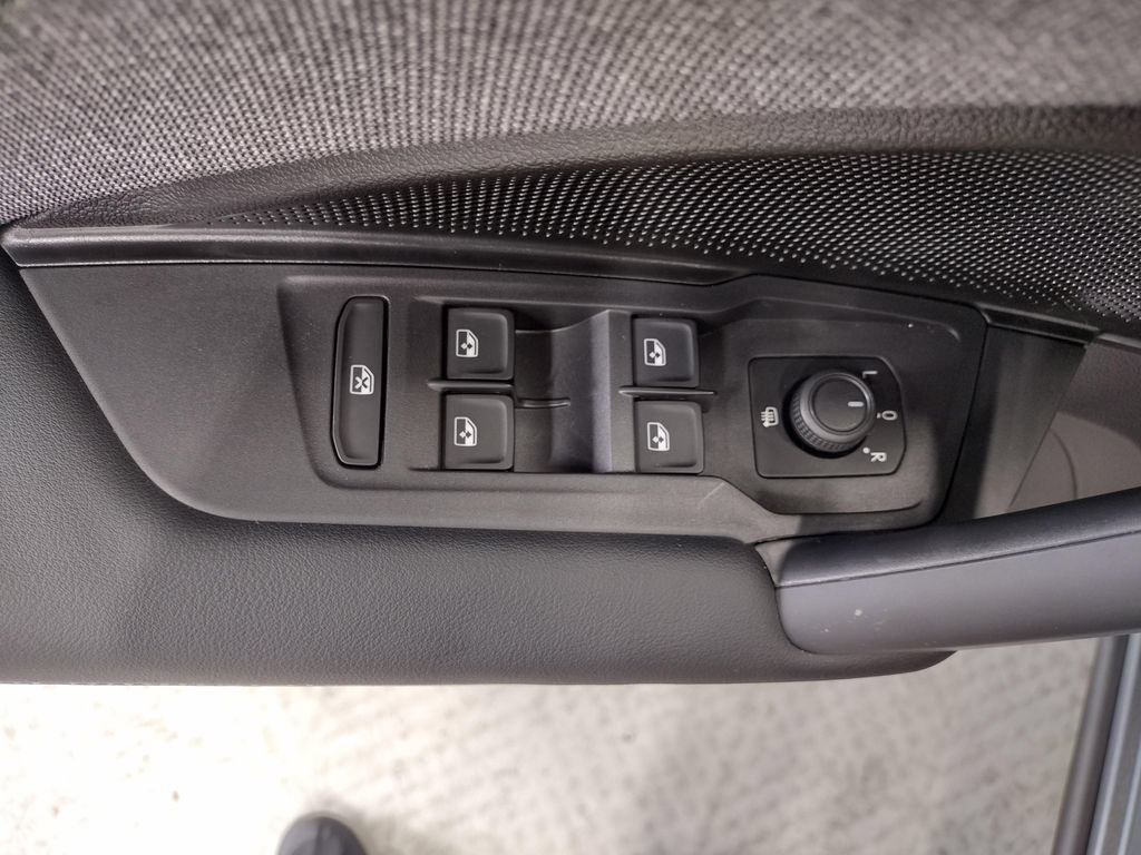 New 2026 Volkswagen Tiguan S AWD/4WD image 17