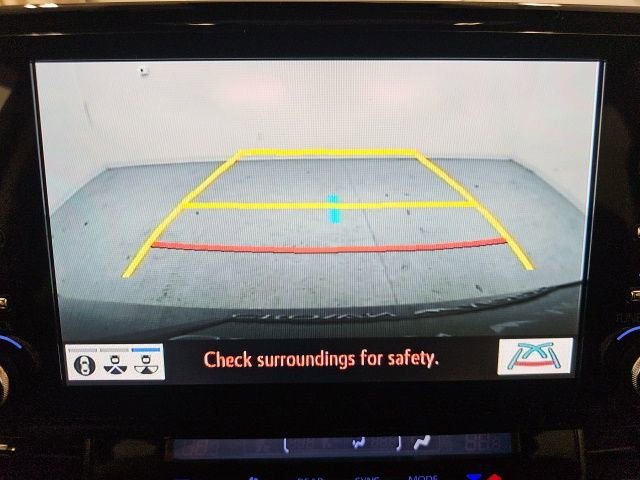 Used 2023 Toyota Sienna Platinum image 28