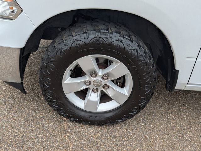 Used 2021 RAM 1500 Classic SLT image 24