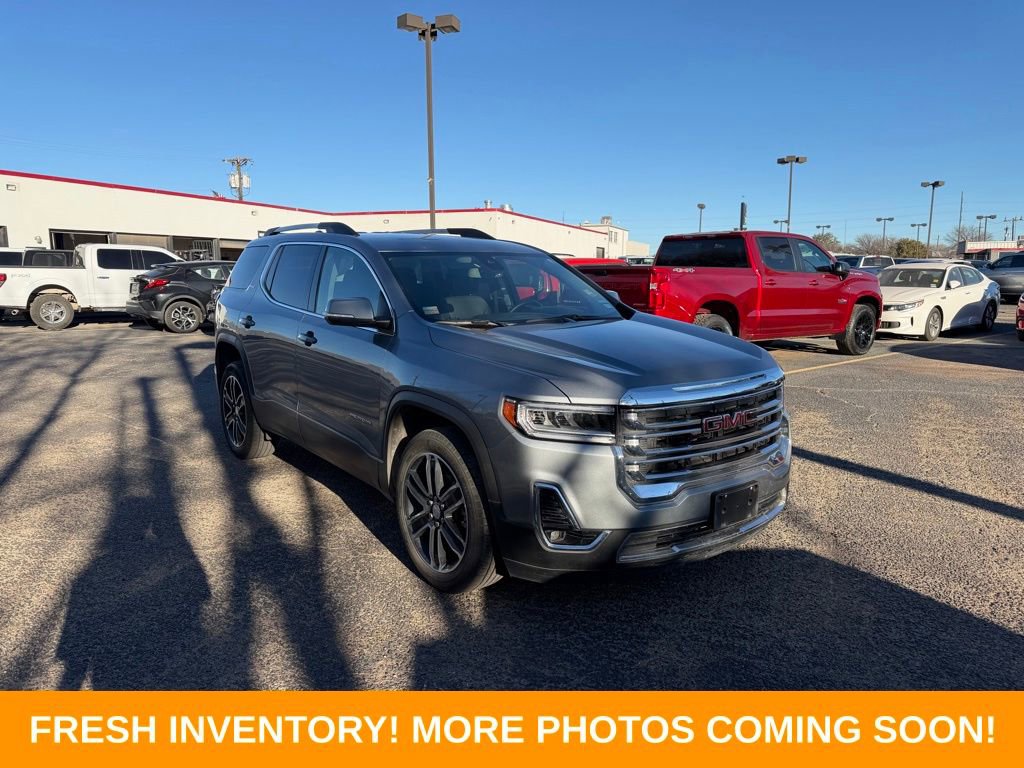 Used 2023 GMC Acadia SLT w/ Preferred Package
