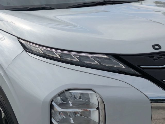 Used 2024 Mitsubishi Outlander SEL FWD image 10