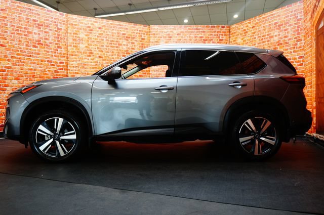 Certified 2024 Nissan Rogue SL w/ SL Premium Package AWD/4WD image 4