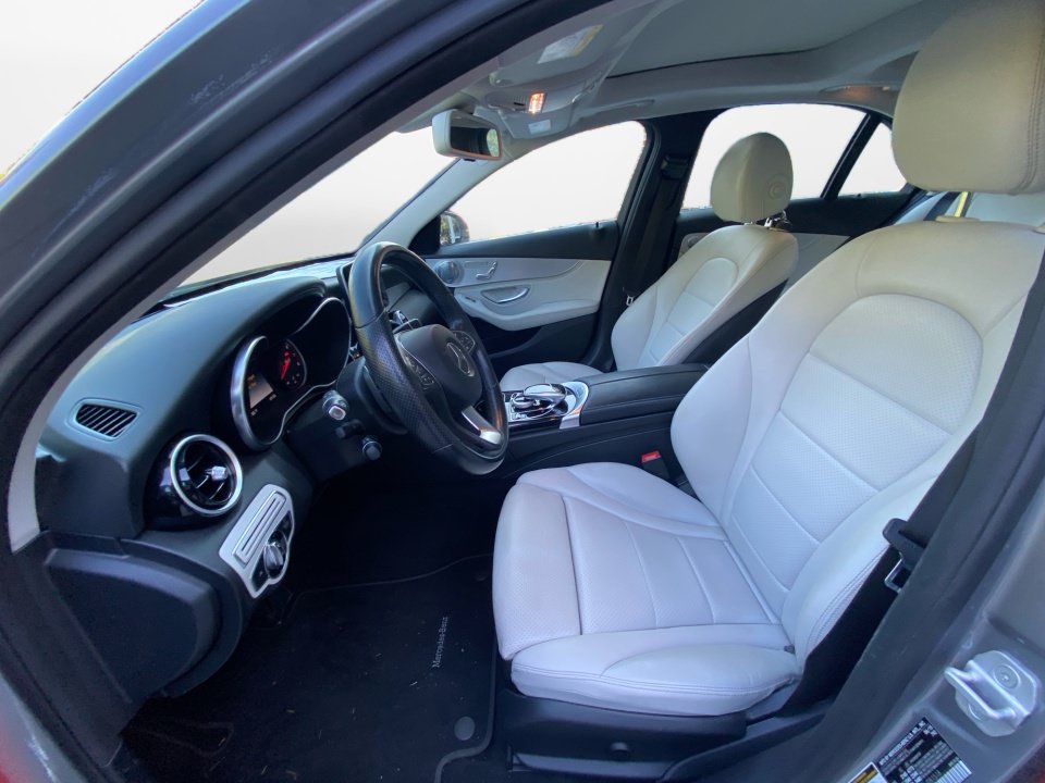 Used 2015 Mercedes-Benz C 300 4MATIC Sedan image 9