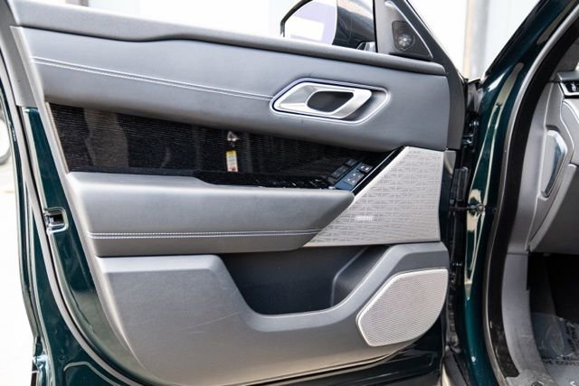Used 2021 Land Rover Range Rover Velar R-Dynamic S image 45