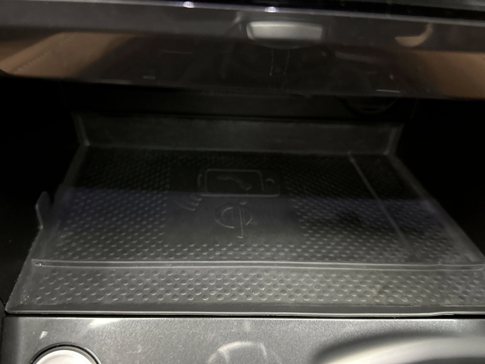 Used 2024 Volkswagen Tiguan SE R-Line image 16