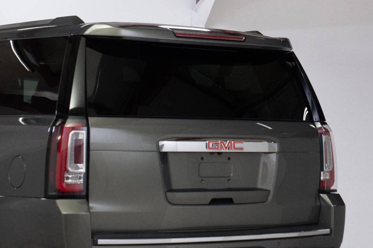 Used 2018 GMC Yukon XL Denali w/ Denali Ultimate Package AWD/4WD image 14