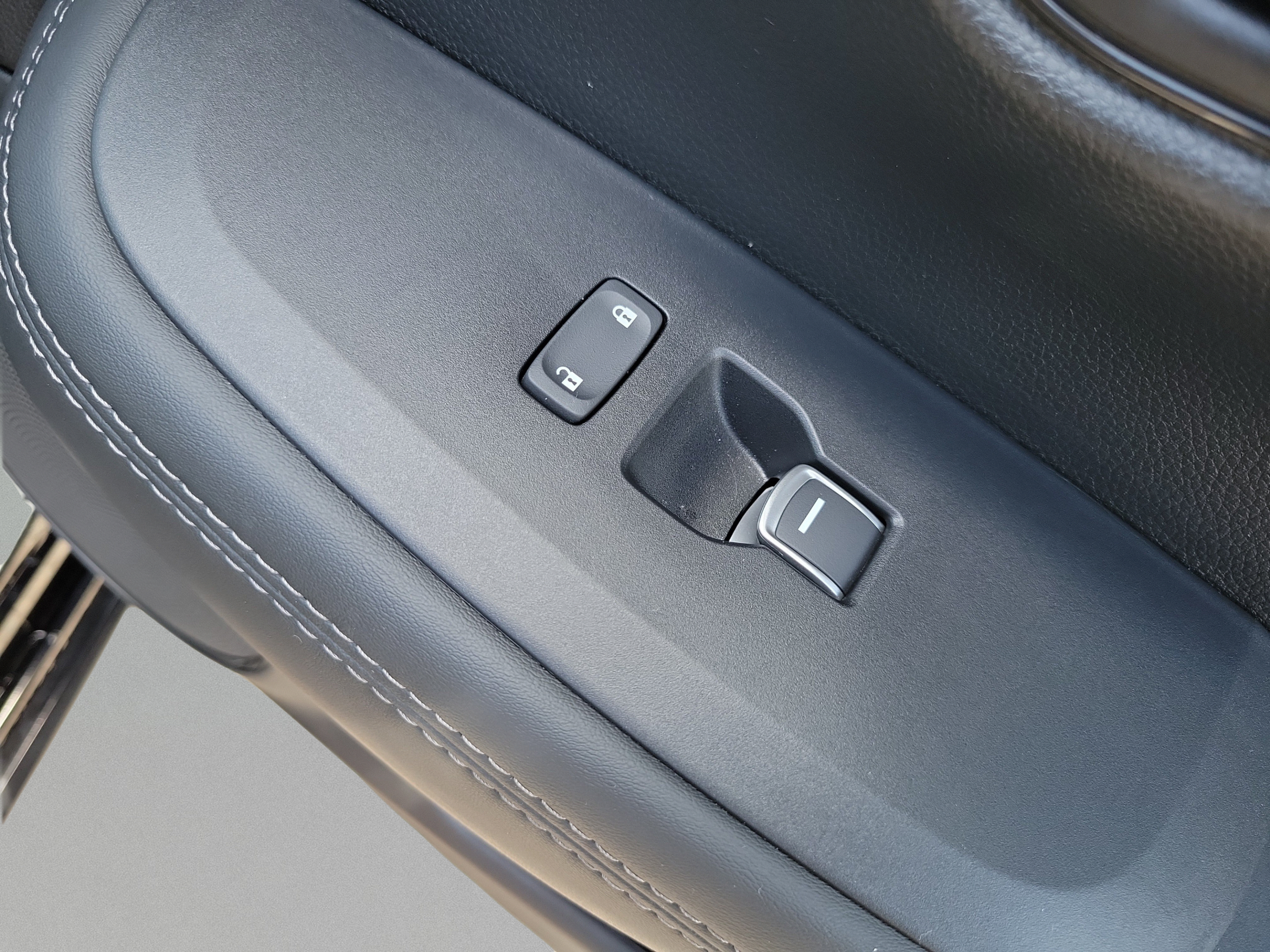 Certified 2026 Honda HR-V EX-L image 22