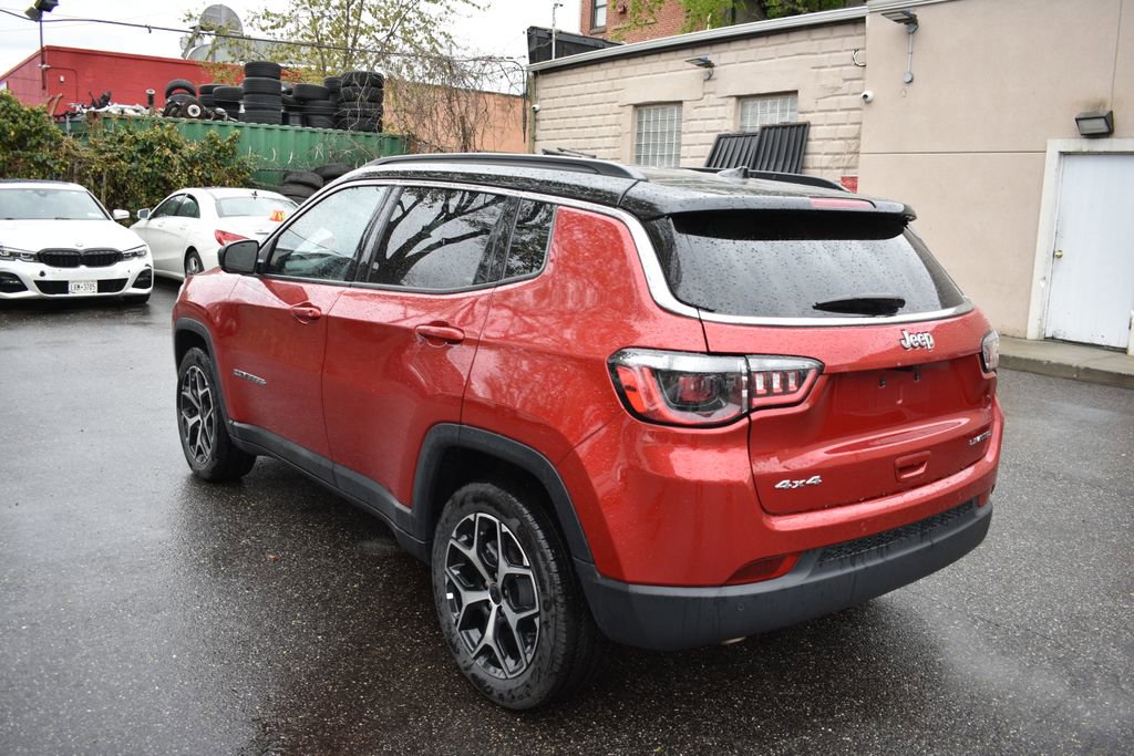 Used 2025 Jeep Compass Limited AWD/4WD image 8