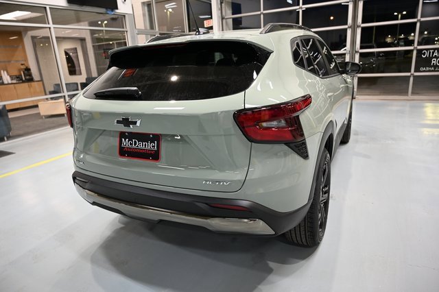 New 2026 Chevrolet Trax ACTIV w/ Sunroof Package image 5