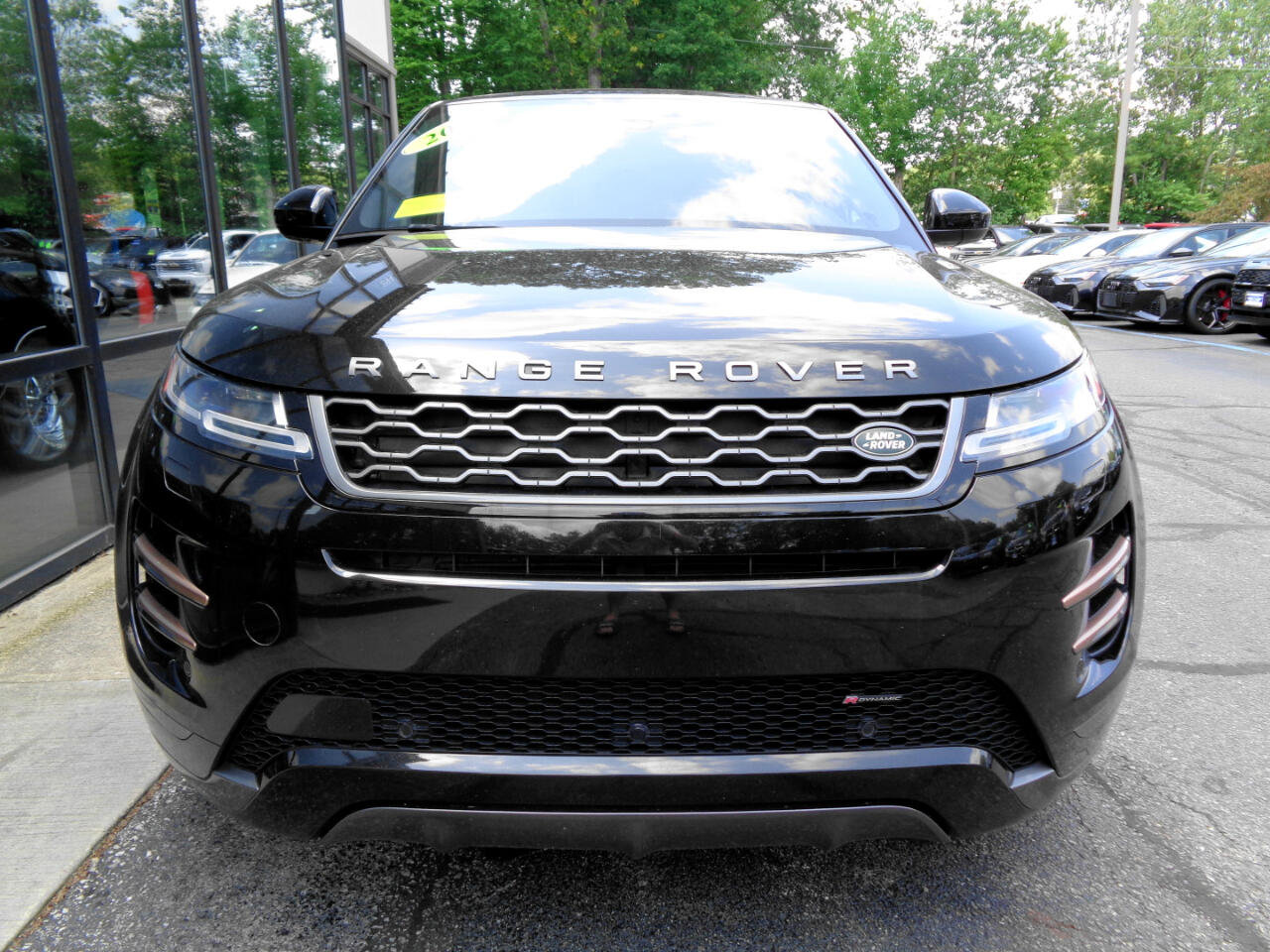 Used 2022 Land Rover Range Rover Evoque R-Dynamic SE image 2
