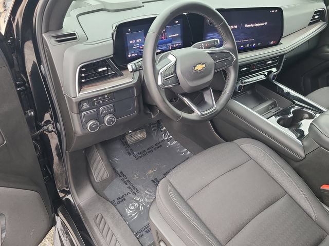 Used 2025 Chevrolet Suburban LS RWD image 20