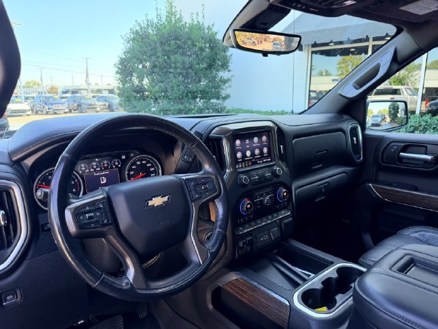 Used 2020 Chevrolet Silverado 1500 High Country w/ Technology Package AWD/4WD image 14