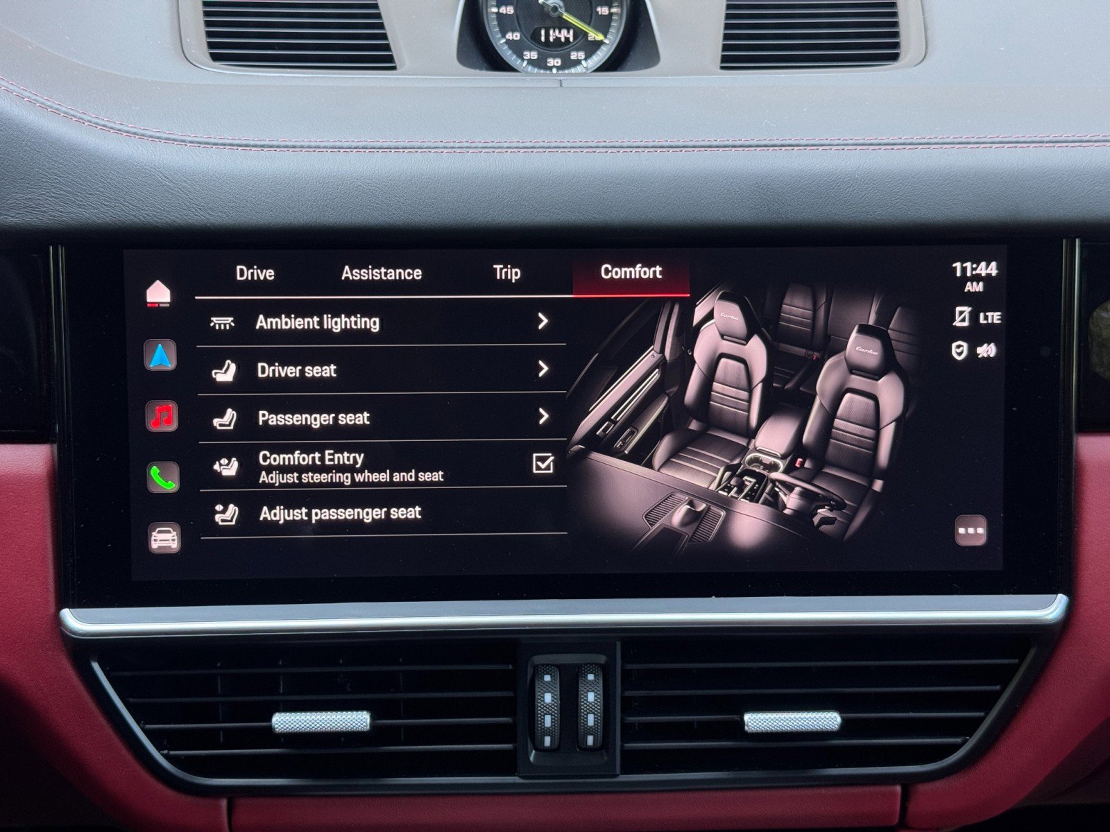 Used 2022 Porsche Cayenne Turbo S w/ Assistance Package image 30