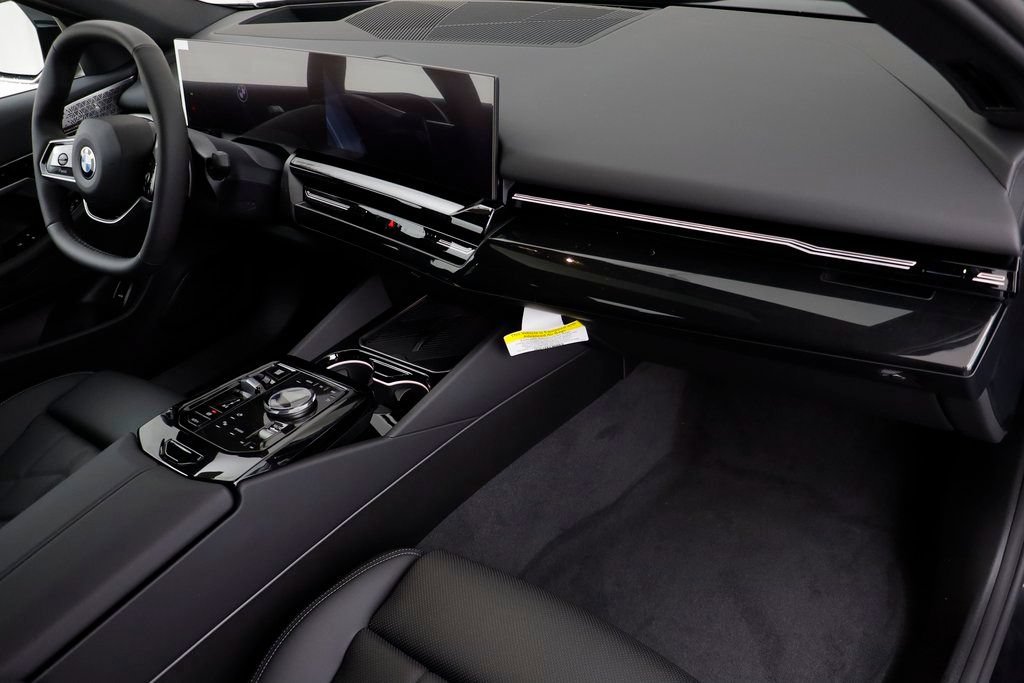 New 2026 BMW 530i xDrive w/ Premium Package AWD/4WD image 19