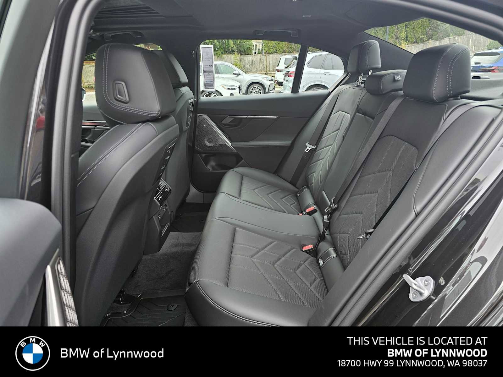 New 2026 BMW i5 eDrive40 AWD/4WD image 16