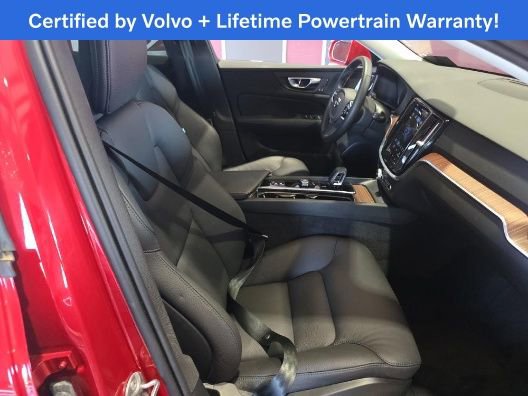 Used 2025 Volvo V60 B5 Cross Country Plus AWD/4WD image 4