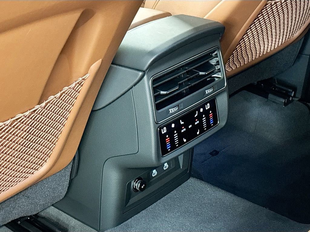 New 2026 Audi Q8 Premium Plus image 17