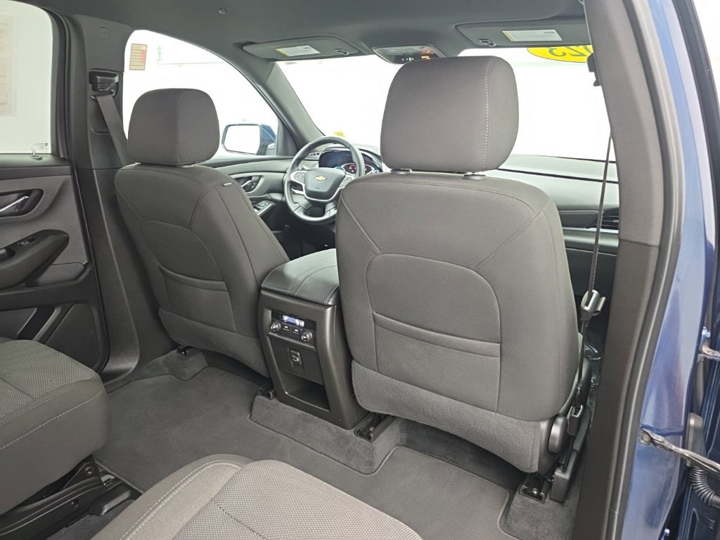 Used 2023 Chevrolet Traverse LT w/ Rear Camera Mirror Package AWD/4WD image 55