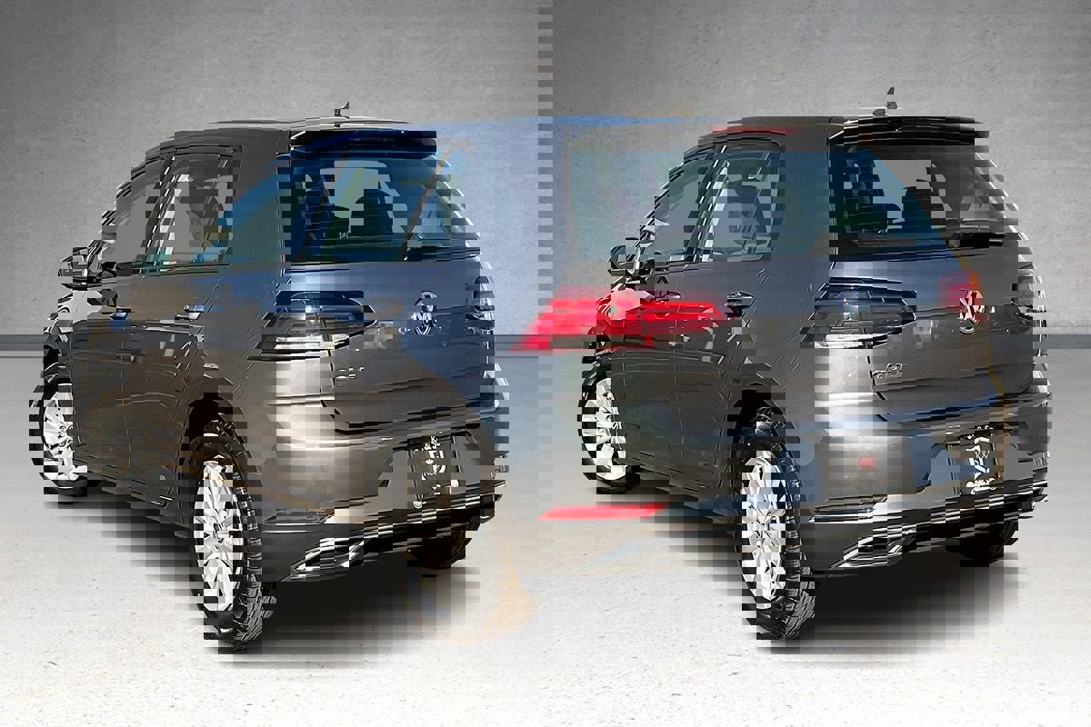 Used 2019 Volkswagen Golf S image 29