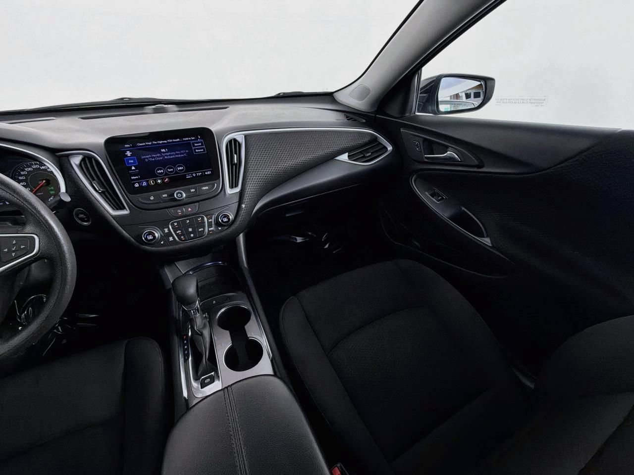 Used 2023 Chevrolet Malibu LT FWD image 12