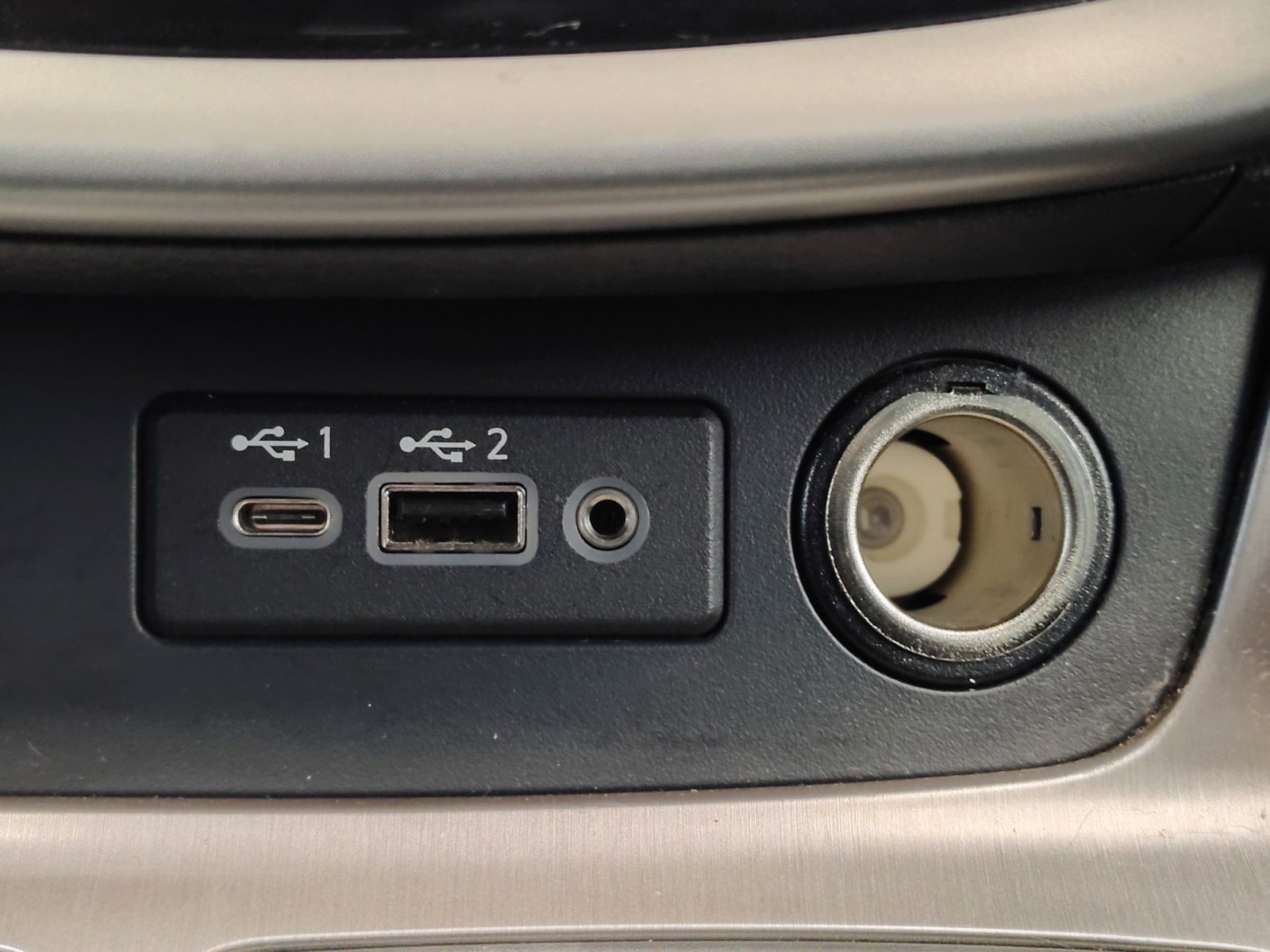 Used 2023 Nissan Murano SV image 21