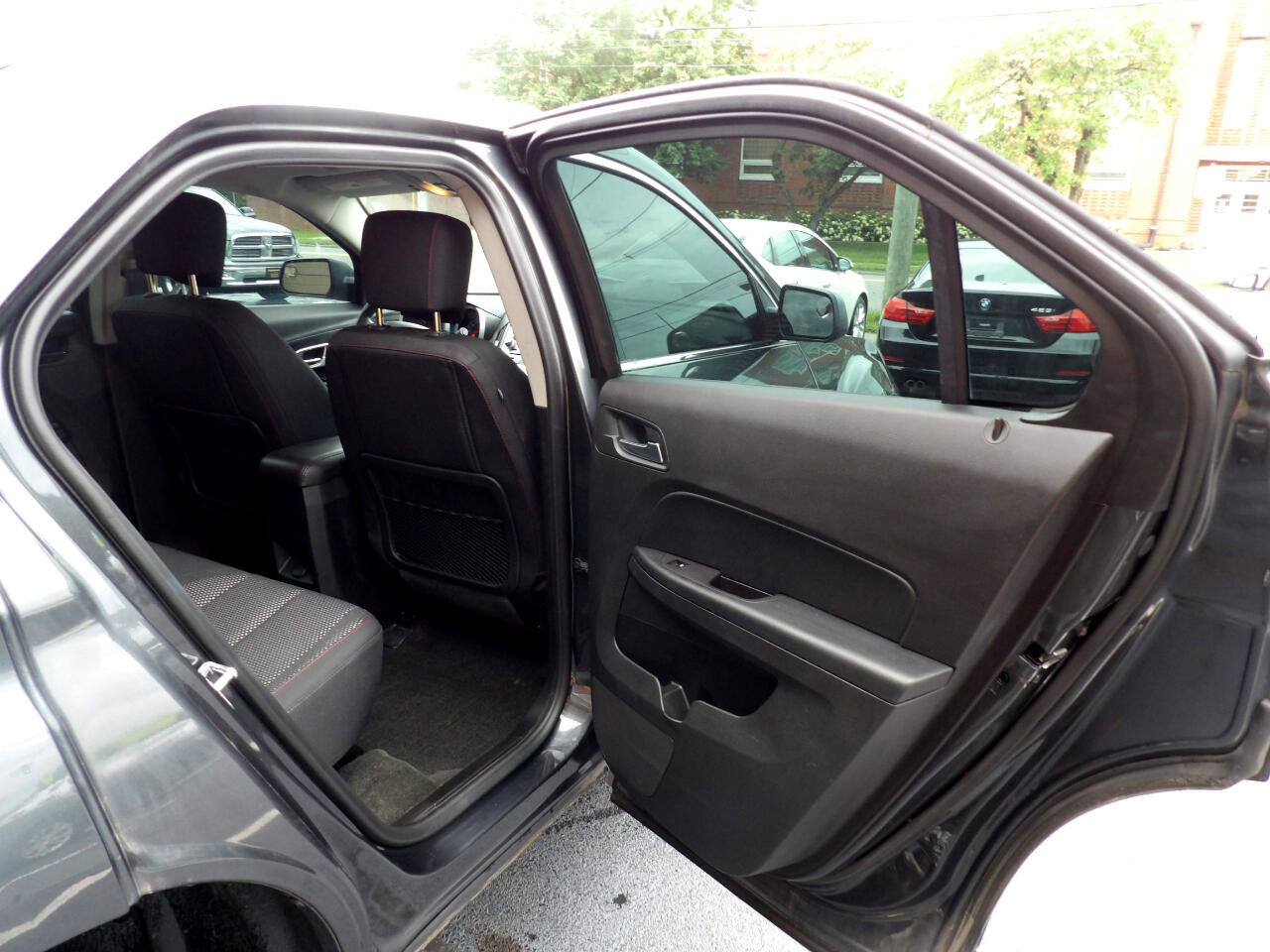 Used 2017 Chevrolet Equinox LS image 17