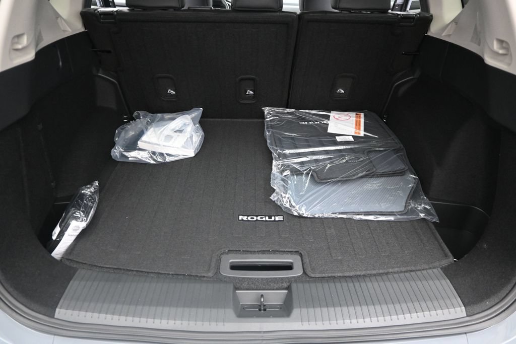 New 2026 Nissan Rogue Dark Armor AWD/4WD image 13