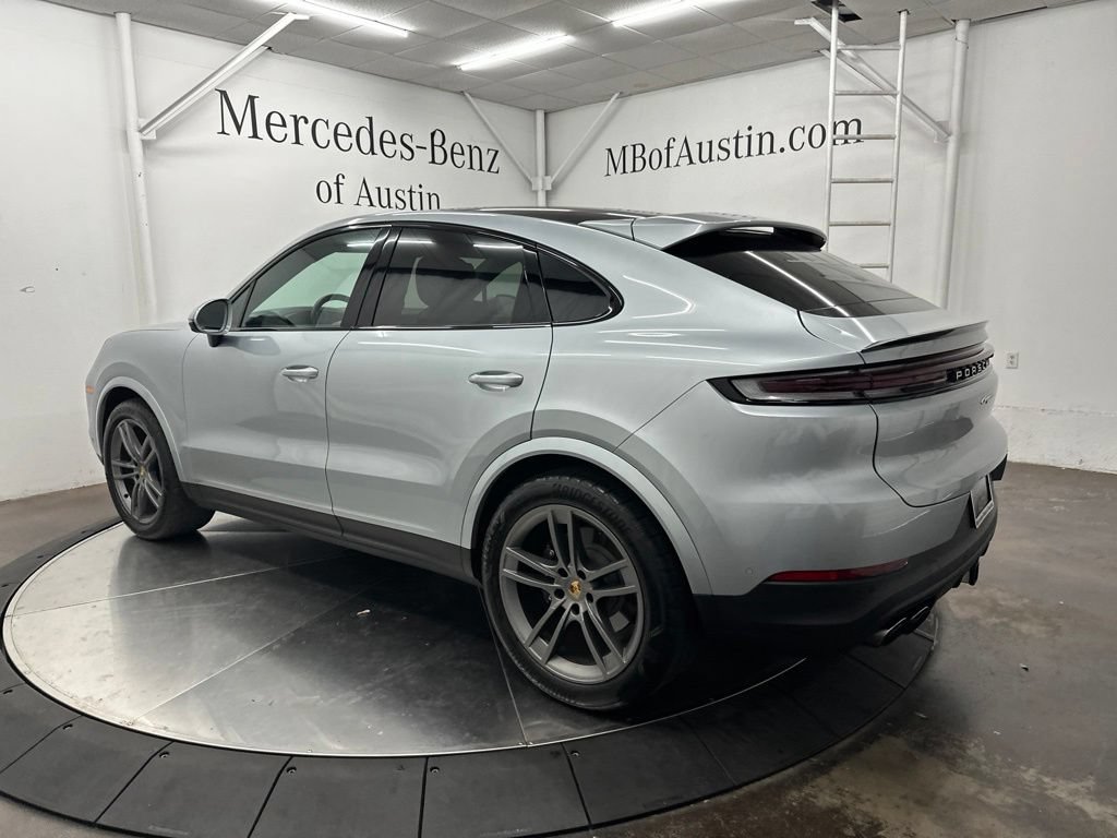 Used 2024 Porsche Cayenne Coupe AWD/4WD image 5