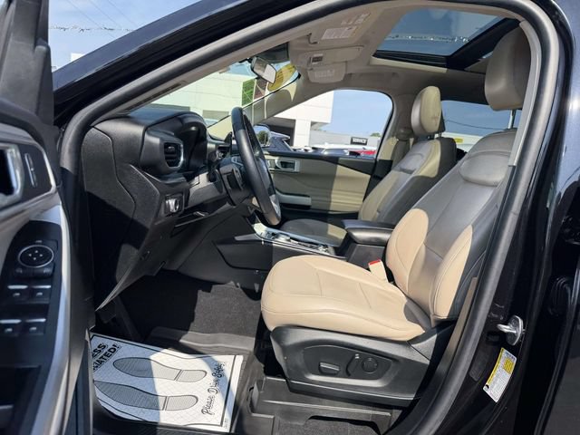 Used 2021 Ford Explorer XLT w/ Equipment Group 202A AWD/4WD image 9