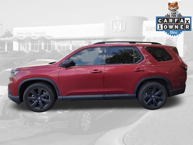 Used 2025 Honda Pilot Black Edition image 3